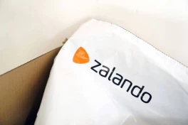 Người mẫu thật sắp thất nghiệp vì AI? Zalando tiết lộ cách AI giúp tiết kiệm 90% chi phí quảng cáo