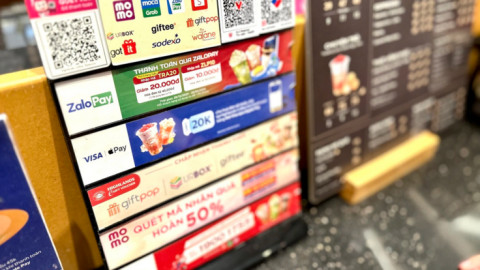 Moca từ bỏ cuộc đua "đốt tiền", miếng bánh thị phần ví điện tử Việt Nam giờ chia lại ra sao?