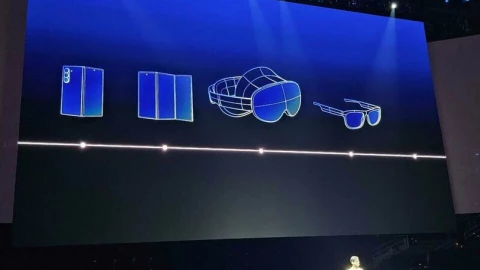 Samsung sắp có điện thoại đầu tiên sử dụng pin Silicon-Carbon và nó còn có thể gập làm ba