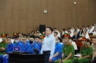 Bị cáo lạc quan quá: Shark Bình: 'Bị cáo dám làm dám chịu, đi tù thì tươi lên thôi...số bị cáo đi tù rồi"