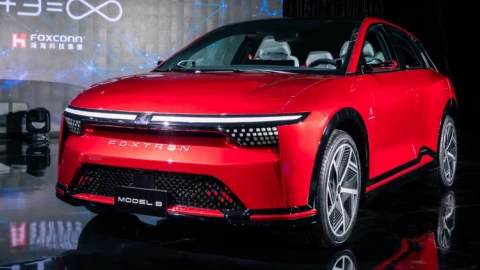 Mitsubishi chính thức hợp tác với Foxconn để sản xuất xe điện