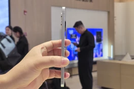 3 thay đổi thiết kế khiến Galaxy S25 Edge trở nên đáng mua hơn