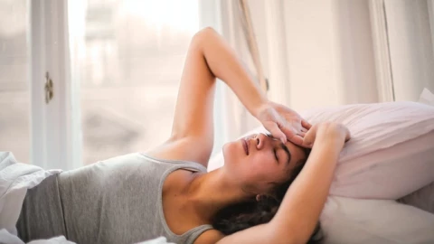 Những dấu hiệu buổi sáng cảnh báo mỡ máu cao