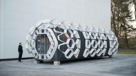 Công ty thiết kế Đan Mạch ra mắt "nơi ở không gian" nhỏ: container biến thành nơi ở thu nhỏ trên mặt trăng