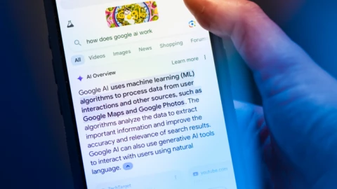 Google AI Overview đẩy các website vào khủng hoảng lưu lượng truy cập