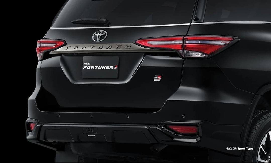Toyota Fortuner GR Sport 2022 ra mắt tại Indonesia, giá từ 867,5 triệu đồng