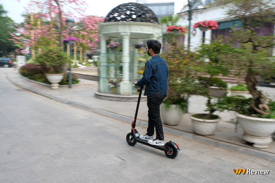 Đánh giá scooter điện Turboant M10: Cho mẹ đi chợ, cho bạn đi làm