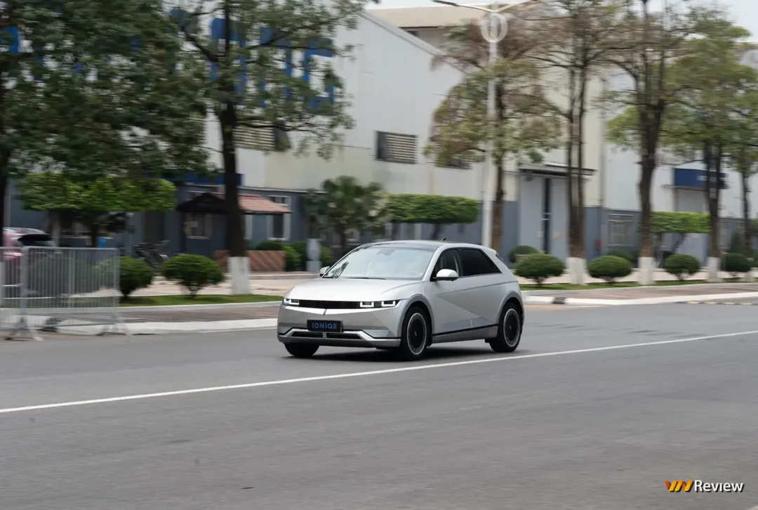Hyundai IONIQ 5 ô tô điện thế hệ mới tại Việt Nam: Không gian rộng rãi, nhiều công nghệ