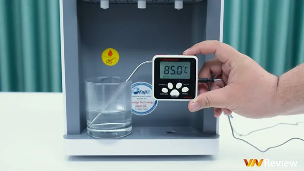 Trải nghiệm máy lọc nước kiêm cây nóng lạnh FujiE WPD508C: Tiện nghi với mức giá “mềm”