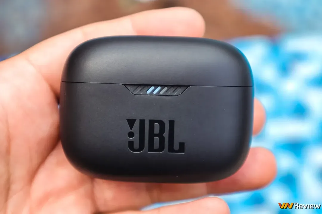 Đánh giá JBL Tune 230NC TWS: đến vì ANC, ở lại vì pin và chất âm