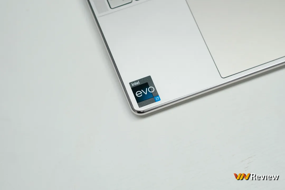 Đánh giá Lenovo Yoga Slim 9i Gen 7: Ứng cử viên ultrabook “đỉnh” nhất 2022