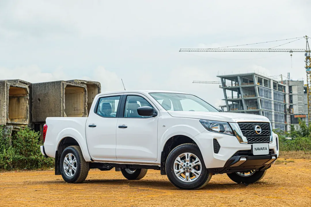 Nissan Navara bổ sung phiên bản giá rẻ: Giá gần 700 triệu đồng