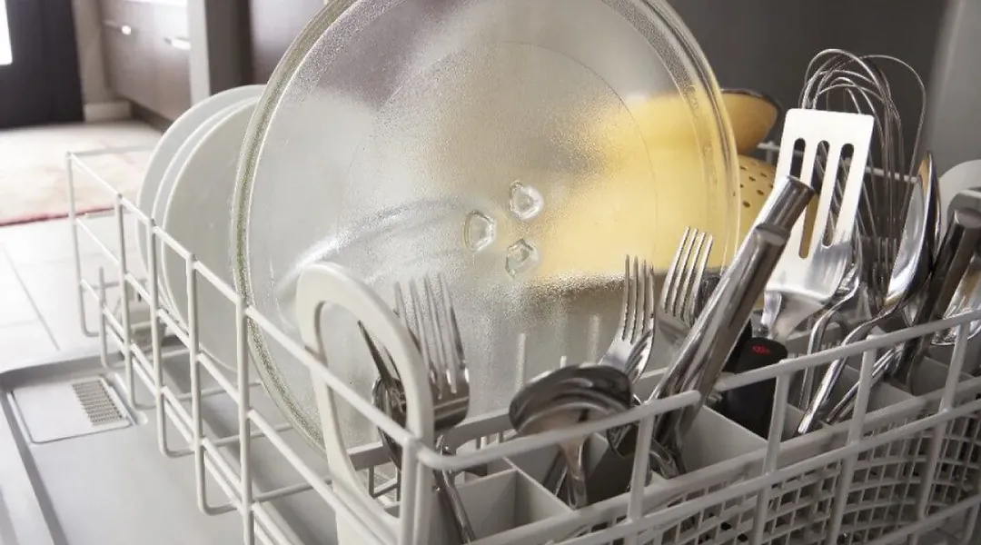 20 thứ bạn không tưởng tượng được là có thể cho vào máy rửa bát