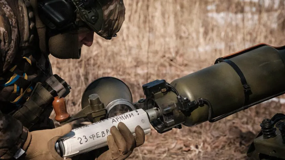 Phương Tây đau đầu trước thử thách cung ứng vũ khí cho Ukraine?