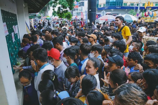 Thủ tướng Campuchia nói thu tiền từ VĐV nước ngoài hay người dân thì đất nước cũng chẳng giàu thêm được