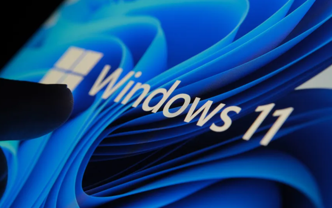 Sau 2 năm, Windows 11 vẫn ngửi khói Windows 10