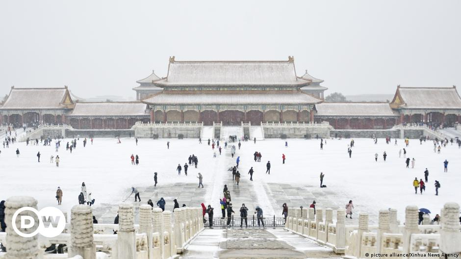 Băng tuyết cản trở giao thông, mua hàng online lên ngôi tại Trung Quốc
