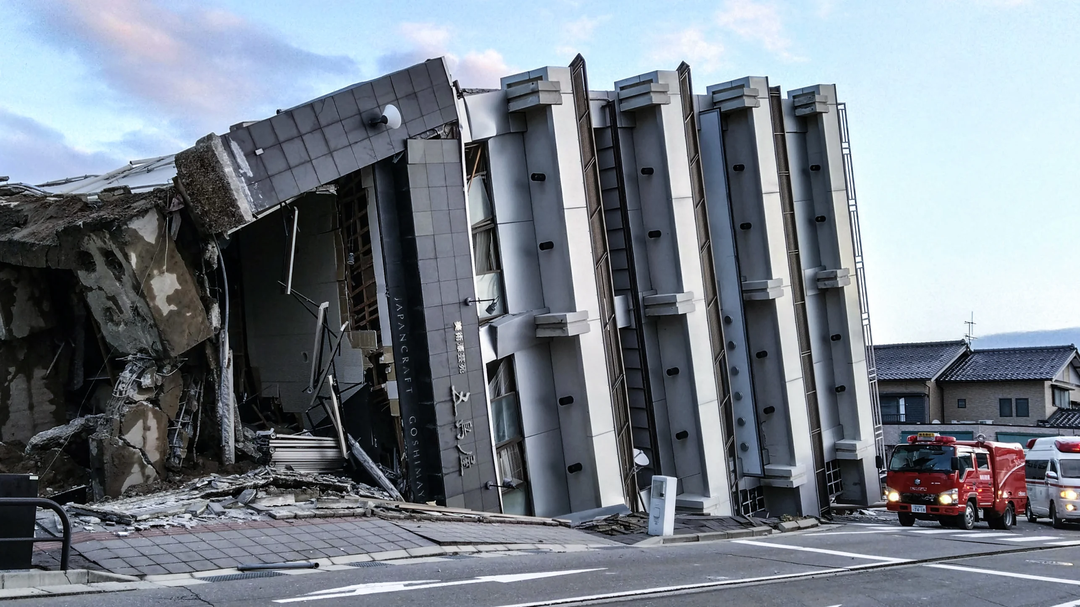 [Ảnh] Trận động đất 7.6 độ Richter tàn phá thành phố Nhật Bản ngày năm mới