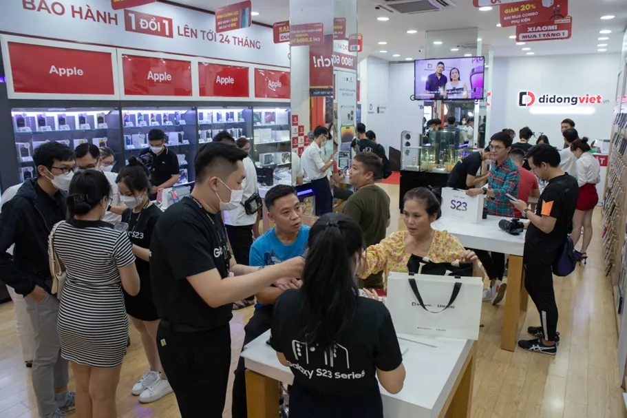 Di Động Việt mở bán sớm Galaxy S23 series trên toàn hệ thống, kèm ưu đãi hơn 12 triệu đồng