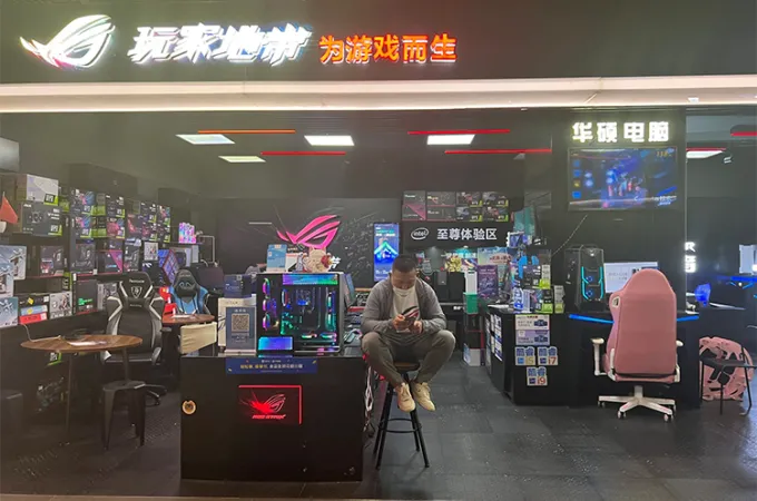 Card đồ họa hết thời, cửa hàng máy tính tại Trung Quốc vắng tanh như chùa Bà Đanh