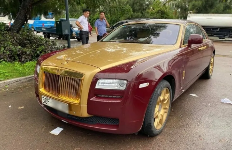 Không ai đặt cọc, buổi đấu giá siêu xe Rolls-Royce Ghost mạ vàng của ông Trịnh Văn Quyết bị hủy