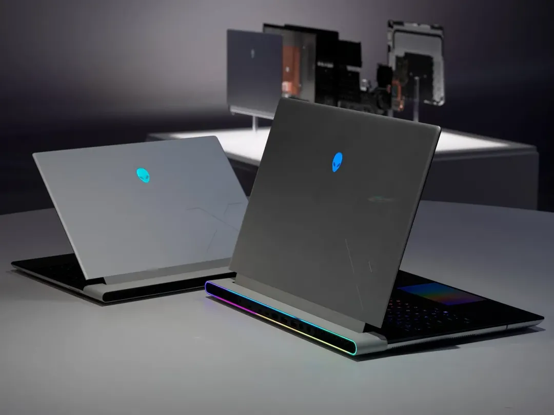 Alienware làm mới hạm đội laptop kinh điển tại CES 2023 với thiết kế retro hoài cổ độc đáo