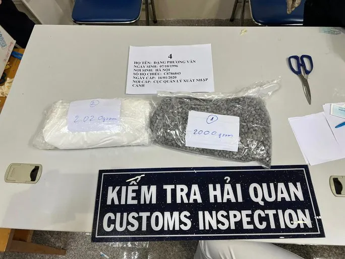 Thông tin mới nhất: Vụ 4 tiếp viên Vietnam Airlines mang 11,48 kg ma túy