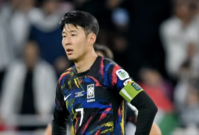 Động thái bất ngờ của Son Heung-min khi Hàn Quốc đại bại tại Asian Cup