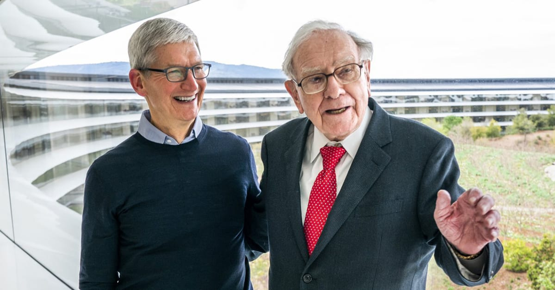 Tỷ phú Warren Buffett bán tháo cổ phiếu Apple, tích trữ tiền mặt kỷ lục trong khi lợi nhuận giảm 64%