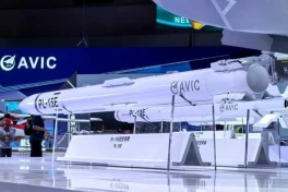 Trung Quốc "khoe" nhà máy sản xuất tên lửa bằng robot giữa căng thẳng Ấn Độ - Pakistan