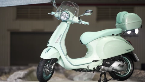 Vespa Primavera và Sprint 2025 mở bán ở Việt Nam, giá 80-104 triệu đồng