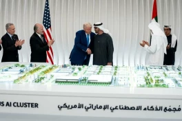 Ông Trump vừa ký thỏa thuận lịch sử với UAE: quyết xây dựng "đế chế" AI tại Trung Đông