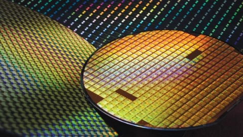 Lũng đoạn thị trường chip, công ty này "hét giá" thoải mái mà không ai làm gì được