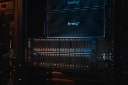 Computex 2025: Synology ra mắt PAS7700 - Giải pháp lưu trữ NVMe active-active hiệu suất "khủng" cho doanh nghiệp, 2 triệu IOPS, thông lượng 30GB/s