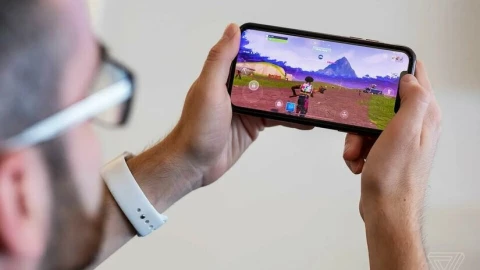 Apple bị tòa án buộc phải đưa trở lại một cái tên đình đám lên iPhone sau 5 năm "lưu đày"