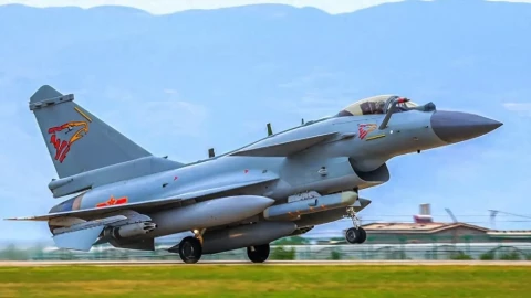 Khám phá J-10C: Vũ khí 'xương sống' giúp Trung Quốc cạnh tranh với Mỹ trên bầu trời