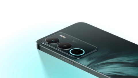 realme hé lộ “tân binh” smartphone phổ thông - realme C71 tại Việt Nam: pin “khủng” tới 6.300 mAh, sạc nhanh 45W, nhiều tính năng AI hữu ích