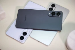 Ông Trump dọa áp thuế 25% với tất cả các hãng smartphone
