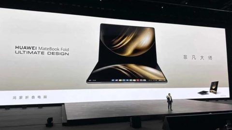Laptop màn hình gập Huawei đã nhận đặt trước hơn 100.000 đơn hàng