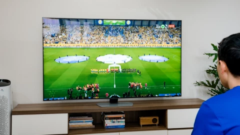 Samsung đang "tuyệt vọng" chiến đấu với TV Trung Quốc