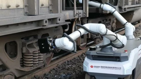 Trung Quốc triển khai robot thông minh kiểm tra tàu hỏa: Chính xác 100% lỗi thường gặp, thay thế 16 người, nhanh gấp đôi