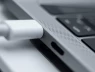 Sạc điện thoại bằng bộ sạc USB-C của laptop liệu có đủ xịn?
