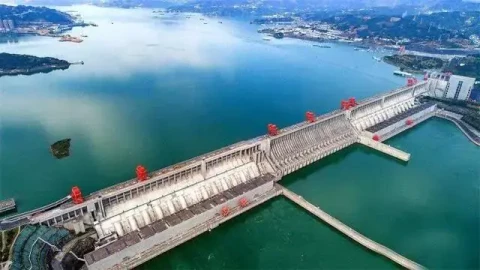 Trung Quốc sắp làm nên lịch sử với dự án sông Hồng Kỳ: Giải pháp cho khủng hoảng nước hay tham vọng địa chính trị?