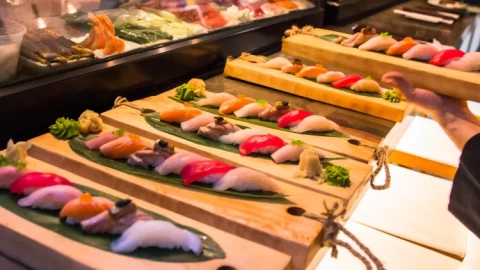 Phong cách ẩm thực Omakase là gì? Vì sao giới thượng lưu thích đi ăn Omakase?