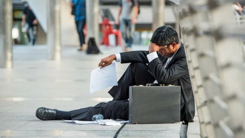 Nghịch lý AI tại Mỹ: Khi ung thư được chữa khỏi nhưng 1/5 dân số có khả năng mất việc