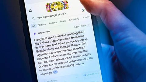 Cách để thương hiệu xuất hiện trong Google AI Overview?