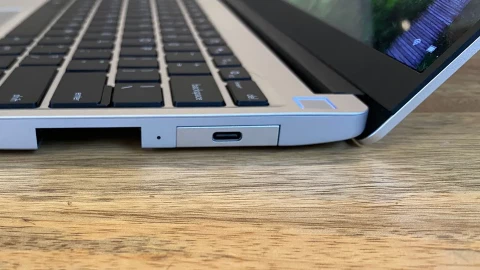 Windows tuyên bố sẽ "dẹp loạn" USB-C