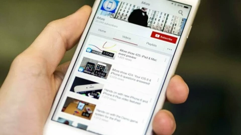 YouTube "khai tử" hỗ trợ loạt iPhone, iPad đời cũ: iPhone 6s, 7 Plus chính thức "hết cửa" cài bản mới!