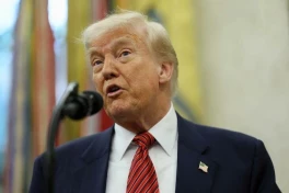 Ông Trump  "ra đòn" mới: cấm nhập cảnh công dân 12 nước, hạn chế 7 nước khác, với lý do "bảo vệ người Mỹ"