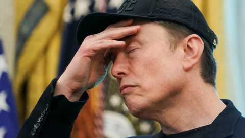 Tesla mất 152 tỷ USD vốn hóa thị trường sau màn khẩu chiến giữa Elon Musk và ông Trump